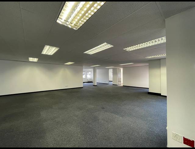 361M² OFFICE TO LET IN BRYANSTON